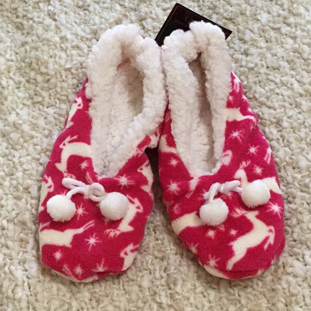 Ladies Reindeer Sherpa slippers Pink and White Fleece Slipper Socks
